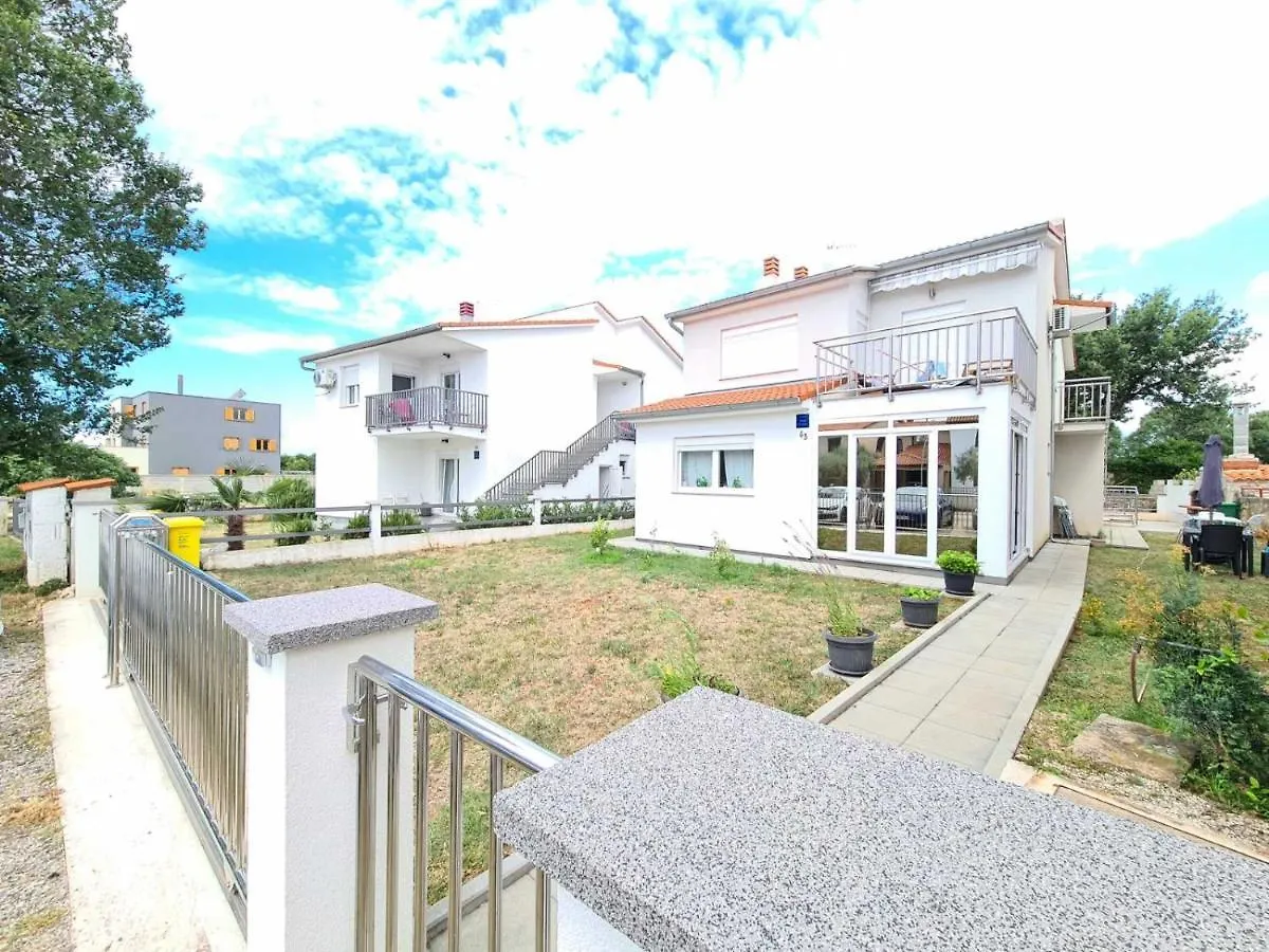 Apartments Jela 2124 Fazana